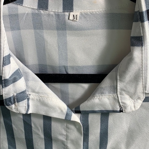 Women’s button down - Picture 3 of 3